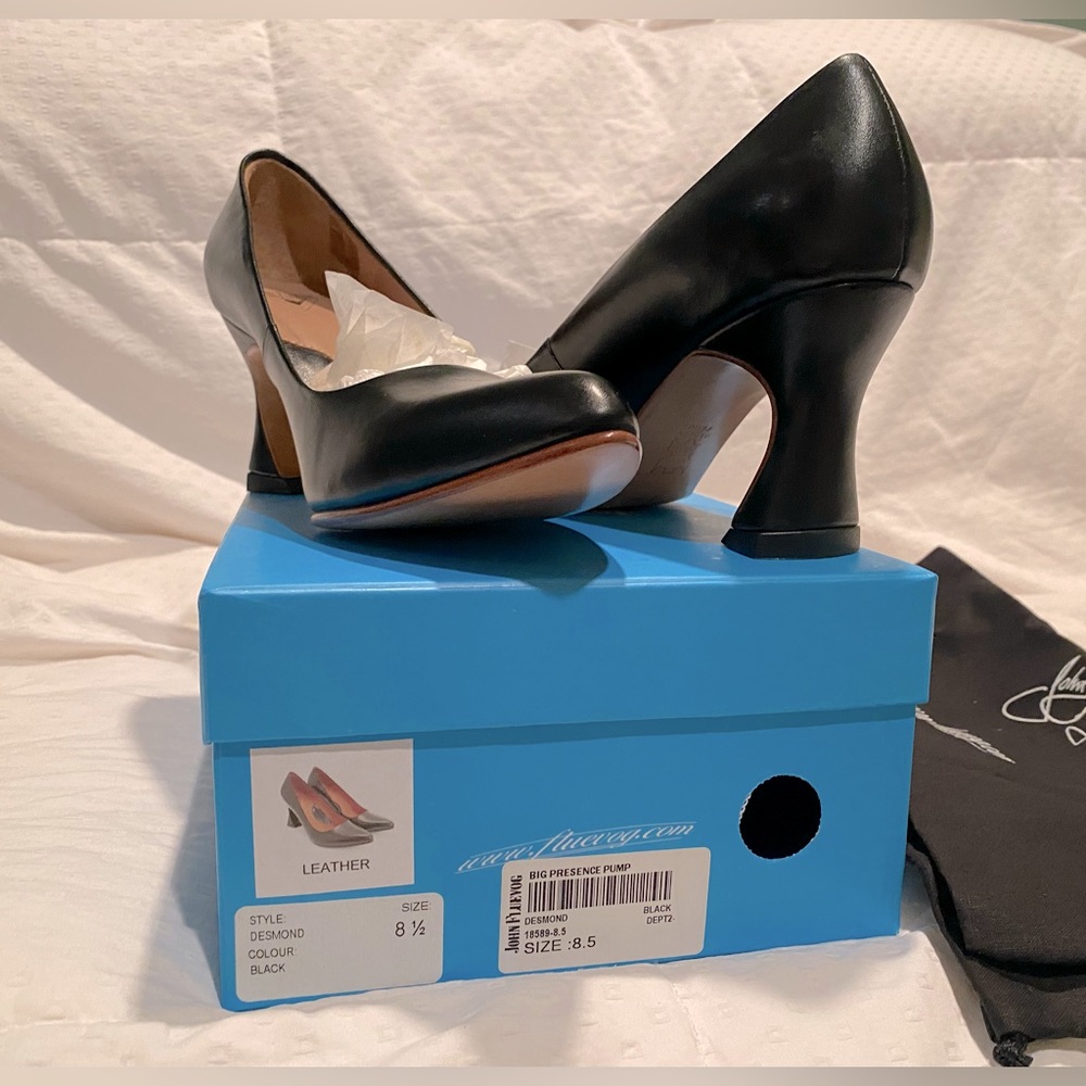 John Fluevog Desmond Black Leather Pumps size 8.5